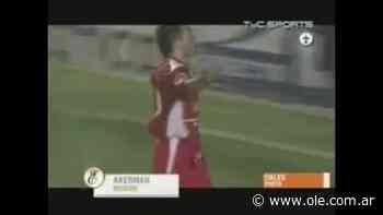 Gol de Akerman a Estudiantes de Buenos Aires - Olé