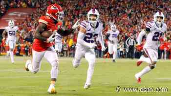 Should Tyreek Hill have been flagged for taunting for his "peace sign" gesture?