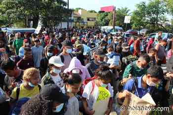 Marchan cientos de migrantes en la mexicana Tapachula para pedir documentos - Hola News