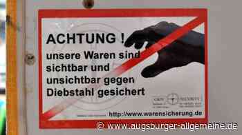 Fischdieb rangelt mit dem Ladendetektiv