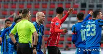 LIVE | Ajax koestert nipte voorsprong, geel voor mopperende PSV-trainer - AD.nl