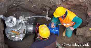 Si scava per i lavori alle valvole dell'acquedotto che lasceranno Cuneo senza acqua mercoledì sera - La Guida - LaGuida.it