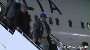 Watch: Fans greet Bills at airport