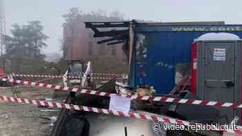 Parma, l'area del cantiere dell'ospedale Maggiore data alle fiamme - Repubblica TV