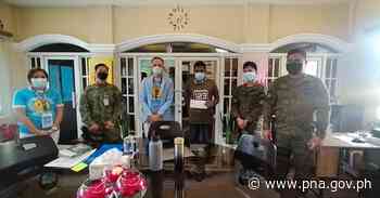 Ex-rebel receives cash, food aid from LGU in Aurora - pna.gov.ph