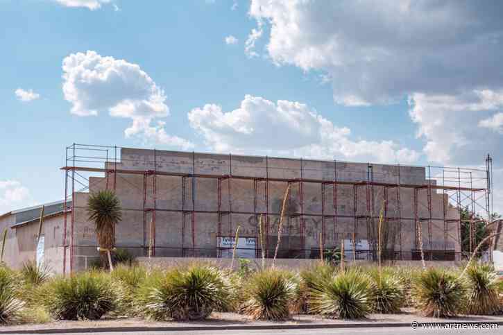 Building Dedicated to John Chamberlain’s Sculptures in Marfa, Texas, Gets Restored