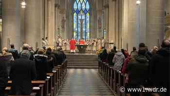 Indirektes Schuldbekenntnis: Gottesdienst in Essen nach Missbrauchs-Studie - WDR Nachrichten