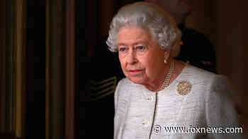 Queen Elizabeth takes a helicopter to Sandringham ahead of her Platinum Jubilee