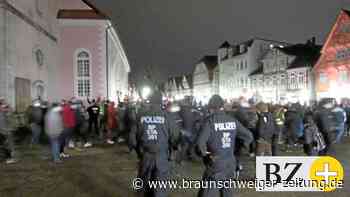 Corona-Montag: Gifhorner demonstrieren friedlich in Innenstadt