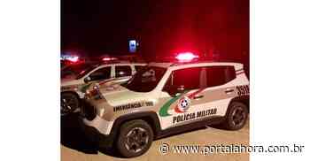 Imbituba: Agressivo, motorista embriagado precisa ser imobilizado por populares até a chegada da PM - Portal AHora