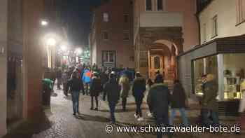 Rund 80 bei »Montagsspaziergang« - Weitere Aktion in Schramberg gegen mögliche Impfpflicht hinsichtlich des Corona-Virus - Schwarzwälder Bote