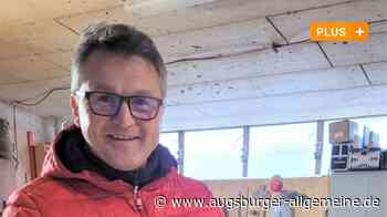 Ein ehemaliger Pfarrer schafft Urnen aus dem Herz der Bäume - Augsburger Allgemeine