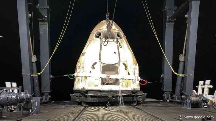 SpaceX Dragon splashes down off Florida coast with nearly 5000 pounds of science on board - Space.com
