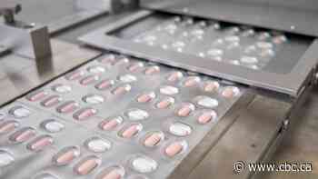 How does Pfizer's COVID-19 pill work and who will get it?
