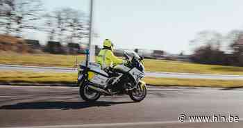 Politie arresteert dealer en neemt bromfiets in beslag - Het Laatste Nieuws