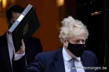 Britse premier Boris Johnson steeds verder in het nauw na nieuwe onthulling in ‘partygate’: politie opent onderzoek