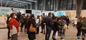 Catania: pochi over 50, hub chiude di sera - lasiciliaweb | Notizie di Sicilia