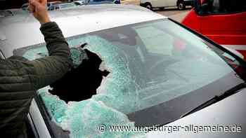 Unbekannter bricht Auto in Oberhausen auf: Polizei sucht Zeugen