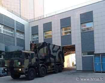 Covid: a Matera un laboratorio campale per i tamponi molecolari - Agenzia ANSA