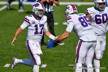 Former Bills TE Lee Smith retires