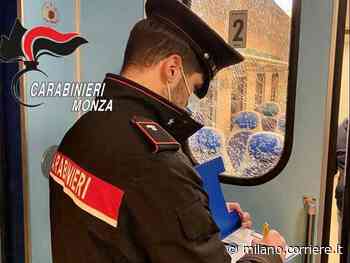 Vandali minorenni bloccano un treno sulla Albairate-Saronno, la capotreno riesce a bloccarli - Corriere Milano