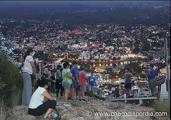 Continúan los ascensos nocturnos al Cerro de la Cruz en Carlos Paz | CHACO DÍA POR DÍA - Chaco Dia Por Dia