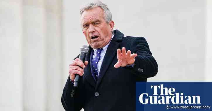 Robert F Kennedy Jr apologizes for Anne Frank comparison in anti-vax speech
