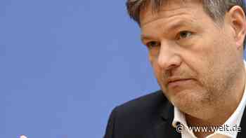 Habeck stellt neue Wirtschaftsprognosen der Regierung vor