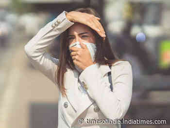 Coronavirus: How Omicron symptoms differ from Delta and previous COVID variants - Times of India