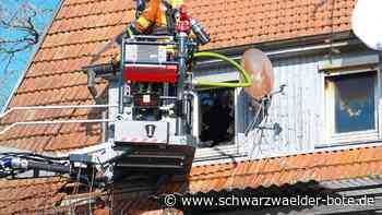 Schnell unter Kontrolle: Feuerwehr löscht Brand in Altensteig-Überberg