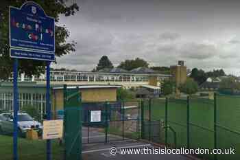 Leesons primary teacher who forced pupils to cheat spared ban