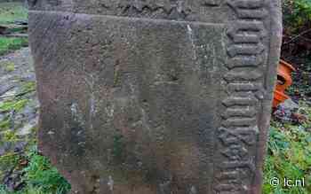 Middeleeuwse grafzerk met duidelijk opschrift gevonden in Hitzum - Leeuwarder Courant
