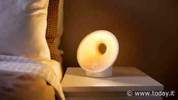 Risvegli dolci e piacevoli grazie alla lampada che riproduce alba e tramonto - Today.it