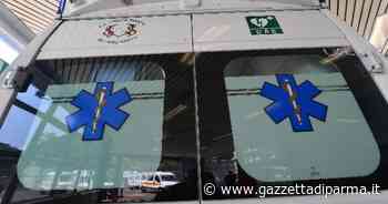 Camion finisce contro un muro all'alba a Stazione di Valmozzola - Gazzetta di Parma