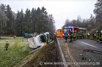 Renningen/Weil der Stadt - B 295: Sattelzugfahrer verursacht schweren Unfall - Leonberger Kreiszeitung