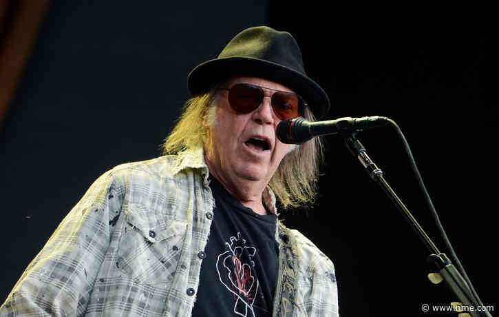 Spotify to remove Neil Young’s music over vaccine “misinformation” protest