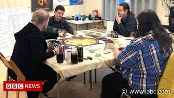 85-hour board game play in Gloucester aims to smash world record - BBC News