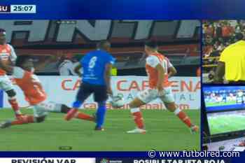 ¡Primera roja! Fuerte entrada de Sánchez que dejó con 10 a Santa Fe - FutbolRed