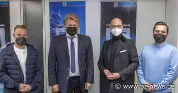 Fachleute aus der Wirtschaft zum Gespräch bei Rutronik: Impfen, testen, hadern mit der Politik - Region - Pforzheimer Zeitung