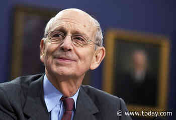 Justice Stephen Breyer to retire from Supreme Court, paving way for Biden appointment