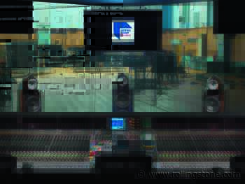 Bowers & Wilkins and Abbey Road Studios Have a Bond Forged in “True Sound”
