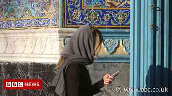 Instagram: Iran arrests 17 pranksters over social media videos