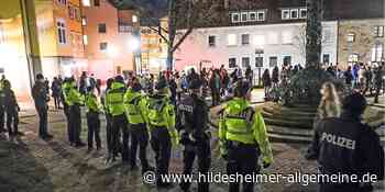 „Spaziergänge“ im Kreis Hildesheim: Polizei nennt Zahlen und plant härtere Gangart - www.hildesheimer-allgemeine.de