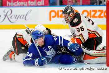 Matthews produces shootout winner as Maple Leads edge Ducks 4-3 - Virden Empire Advance