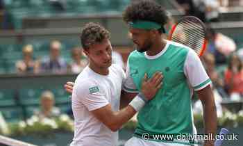 Jo-Wilfried Tsonga dumped out of French Open - Daily Mail