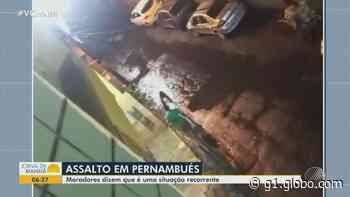 Mulher é assaltada no bairro de Pernambués, em Salvador; ação foi filmada por morador em prédio vizinho - G1