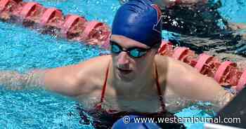 Lia Thomas' Teammate Reveals Trans Swimmer Doesn't Always Cover Up His Genitals in Locker Room