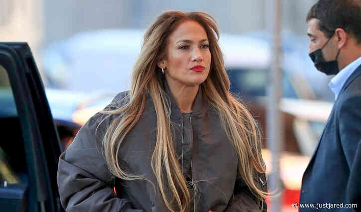 Jennifer Lopez Goes Comfy in Her Sweats at the Rehearsal Studio