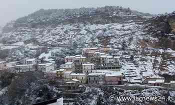 Meteo - Neve in Calabria, fiocchi anche a Crotone e in alcuni comuni della provincia - VIDEO - LaC news24