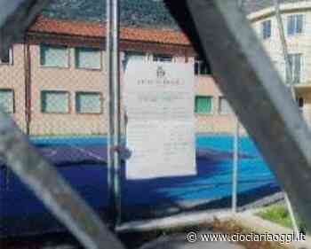 Scuola San Rocco, cancelli ancora chiusi: i genitori esigono risposte - ciociariaoggi.it